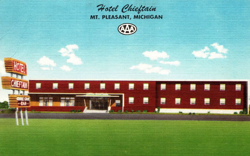 Hotel Chieftan - Vintage Post Card (newer photo)